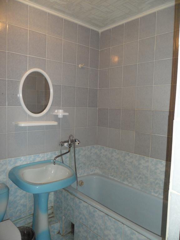Hotel And Sport Complex Dinamo ドニプロペトロウシク 部屋 写真